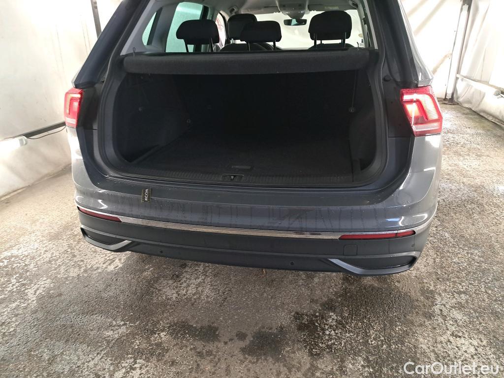  Volkswagen  Tiguan VOLKSWAGEN  / 2020 / 5P / SUV 2.0 TDI 150 DSG7 Life Business #2