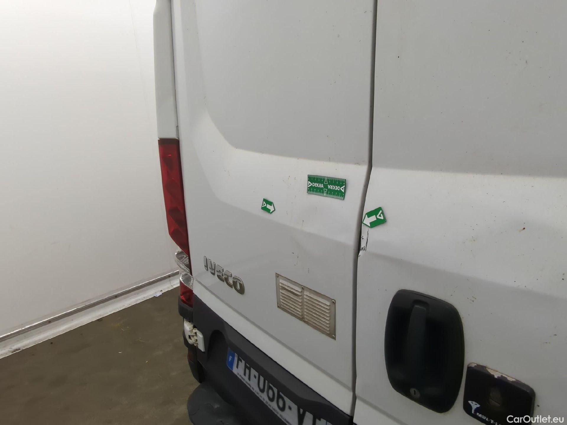  Iveco  Daily IVECO  VU 4p Fourgon 2.3 35S16 V11 H2 3520 #38