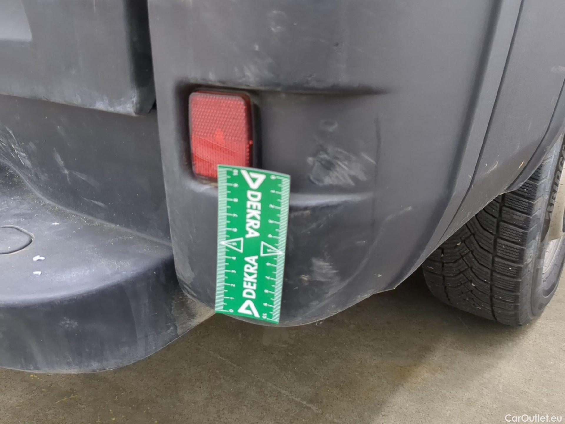  Iveco  Daily IVECO  VU 4p Fourgon 2.3 35S16 V11 H2 3520 #46