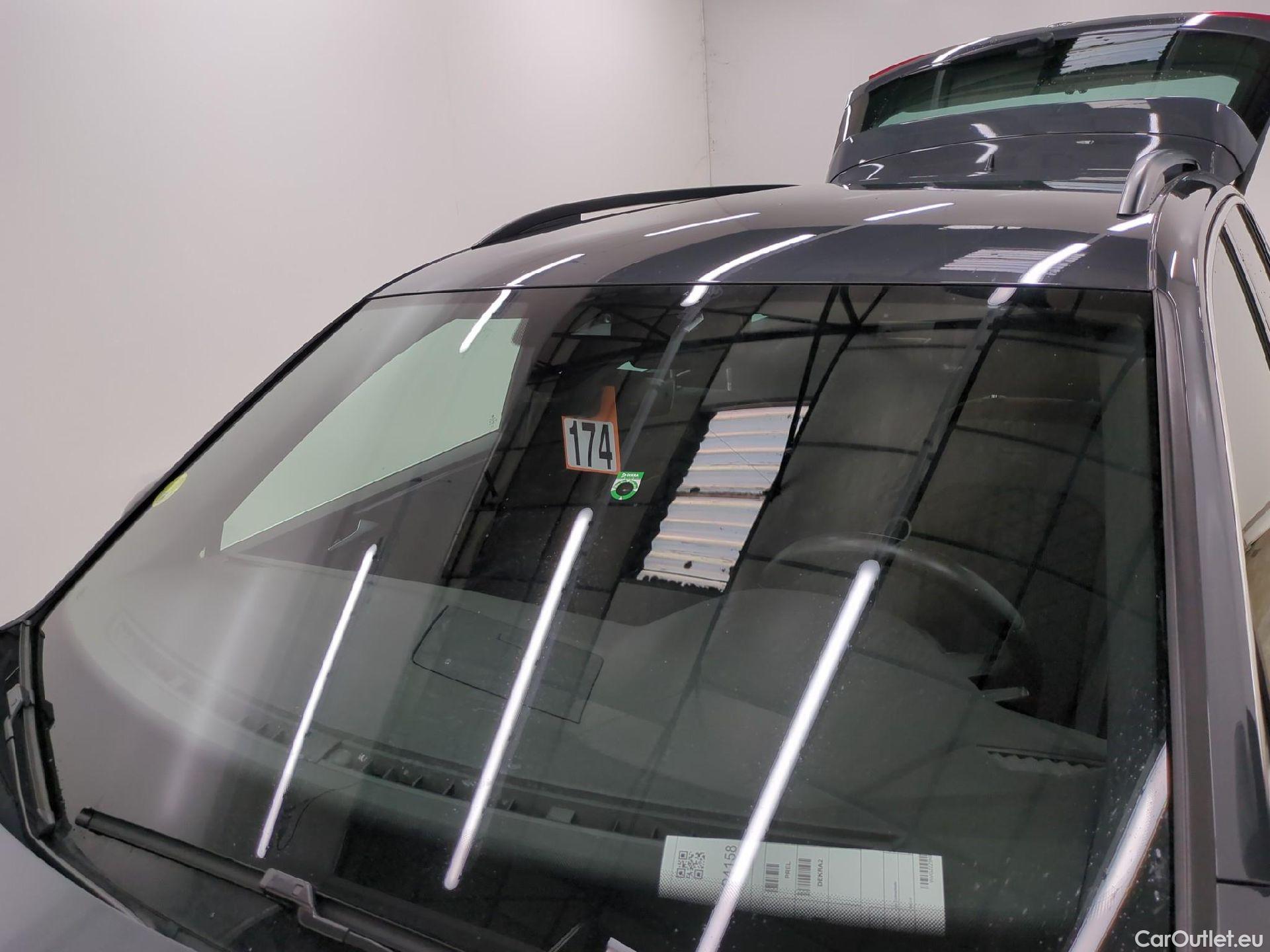  Volkswagen  Tiguan VOLKSWAGEN  / 2020 / 5P / SUV 2.0 TDI 150 DSG7 R-Line #3