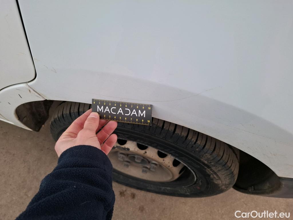  Renault  Master RENAULT  VU 4p Fourgon CA-CF F3500 L2H2 dCi 125 #57