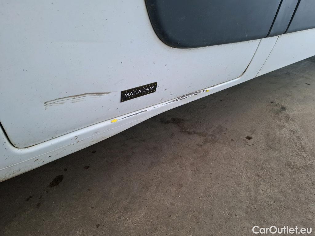  Renault  Master RENAULT  VU 4p Fourgon CA-CF F3500 L2H2 dCi 125 #29