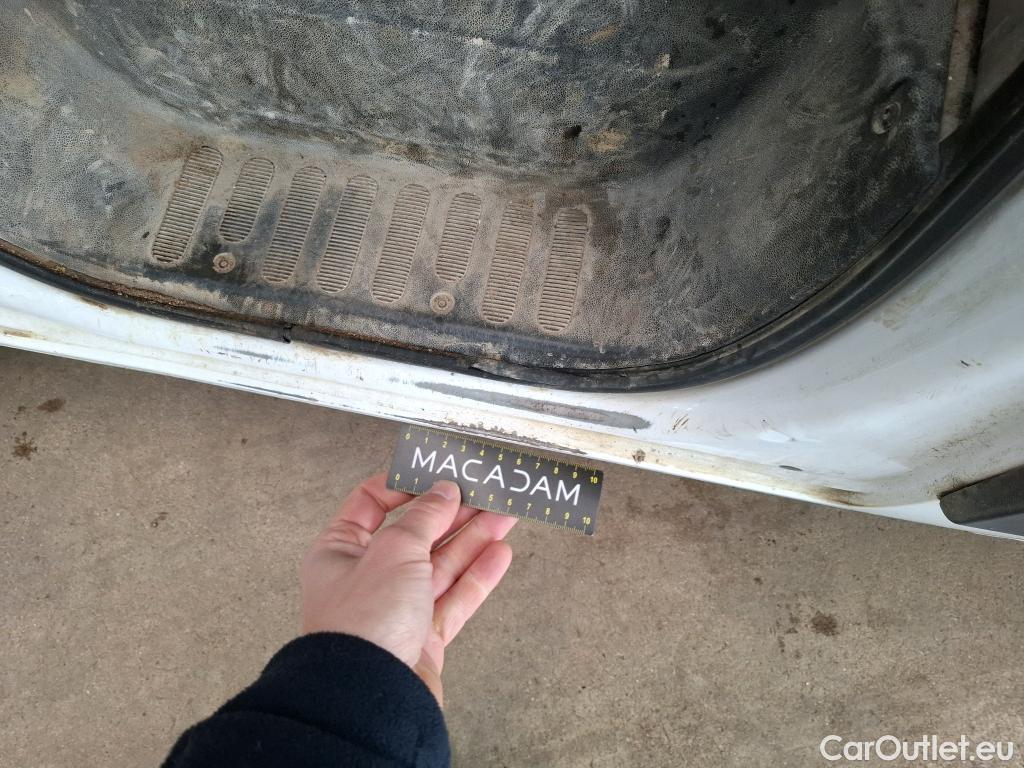  Renault  Master RENAULT  VU 4p Fourgon CA-CF F3500 L2H2 dCi 125 #25