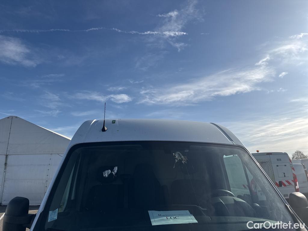  Renault  Master  III Fourgon L2H2 3 5 Grand Confort dCi #1