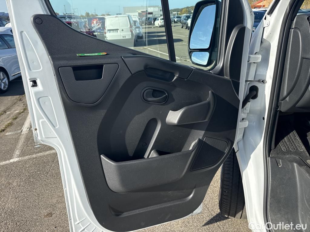  Renault  Master  III Fourgon L2H2 3 5 Grand Confort dCi #9