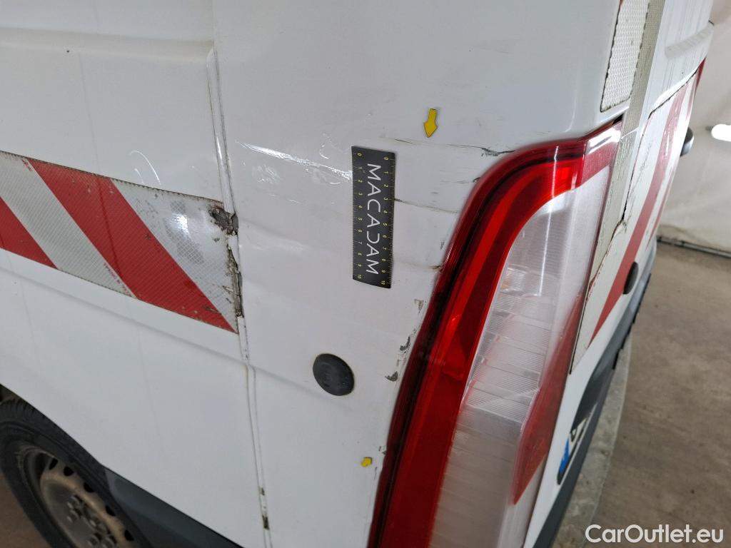  Renault  Master RENAULT  VU 4p Fourgon CA-CF F3500 L2H2 dCi 125 #22