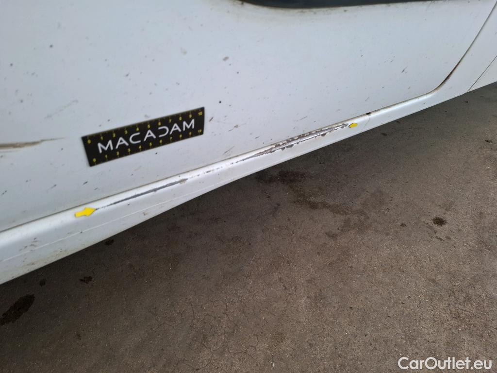  Renault  Master RENAULT  VU 4p Fourgon CA-CF F3500 L2H2 dCi 125 #30