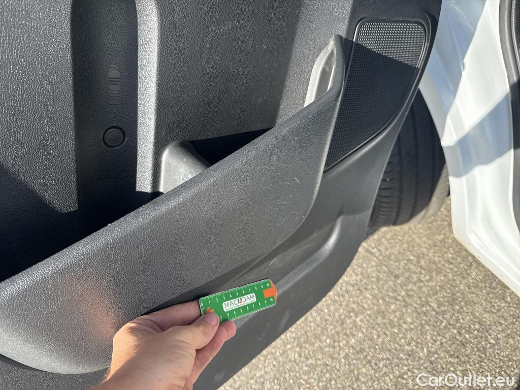  Renault  Master  III Fourgon L2H2 3 5 Grand Confort dCi #10