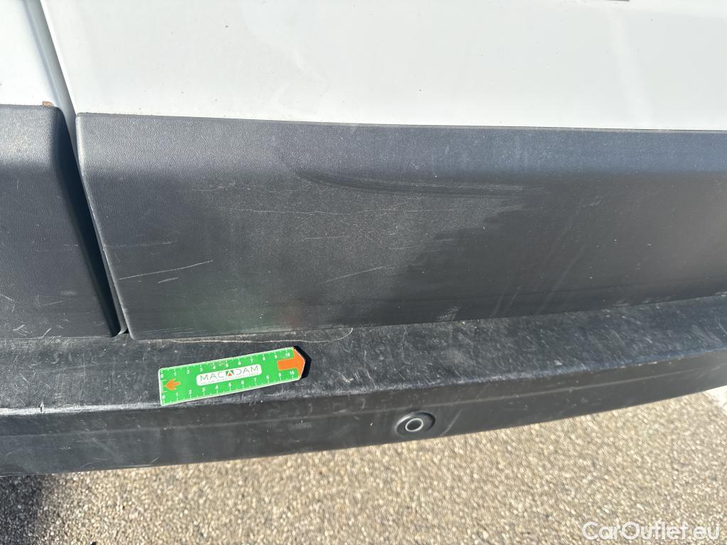  Renault  Master  III Fourgon L2H2 3 5 Grand Confort dCi #16