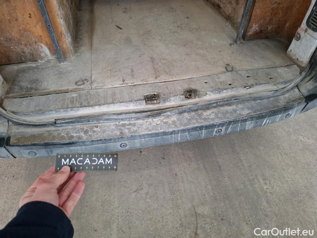  Renault  Master RENAULT  VU 4p Fourgon CA-CF F3500 L2H2 dCi 125 #23