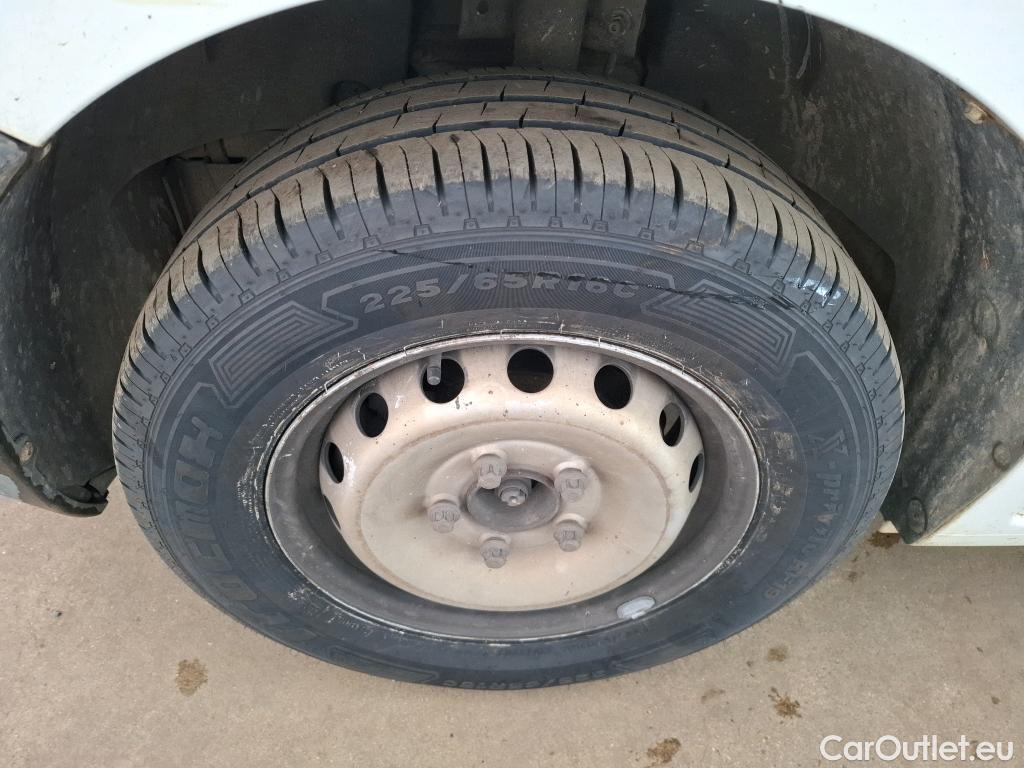  Renault  Master RENAULT  VU 4p Fourgon CA-CF F3500 L2H2 dCi 125 #50