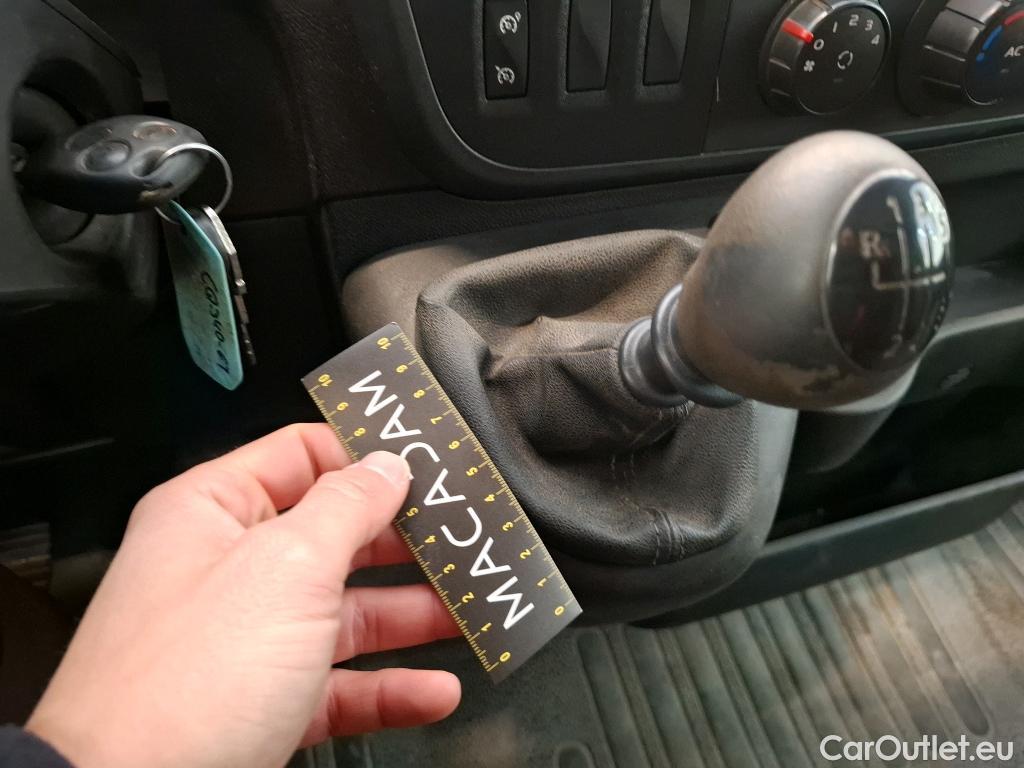  Renault  Master RENAULT  VU 4p Fourgon CA-CF F3500 L2H2 dCi 125 #37