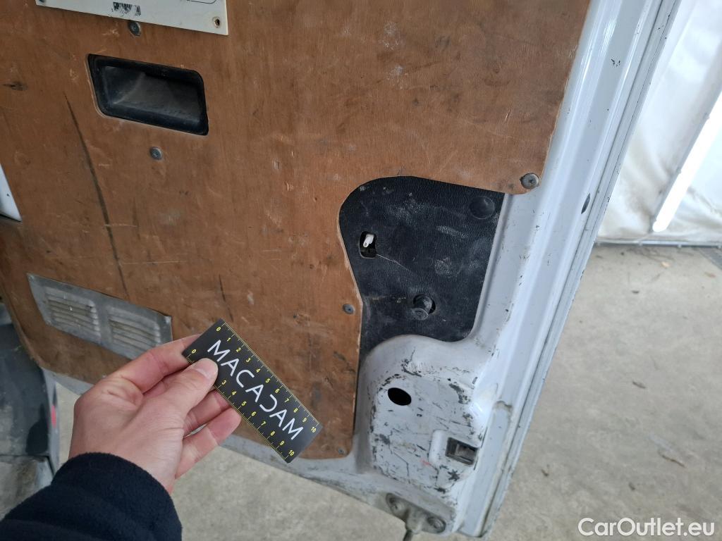  Renault  Master RENAULT  VU 4p Fourgon CA-CF F3500 L2H2 dCi 125 #48