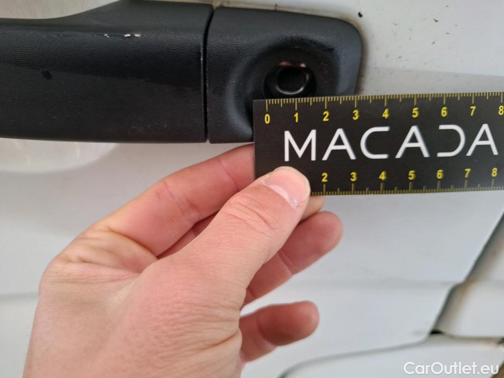  Renault  Master RENAULT  VU 4p Fourgon CA-CF F3500 L2H2 dCi 125 #18