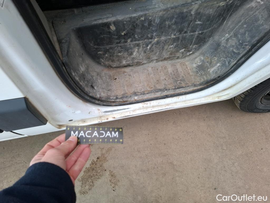  Renault  Master RENAULT  VU 4p Fourgon CA-CF F3500 L2H2 dCi 125 #71