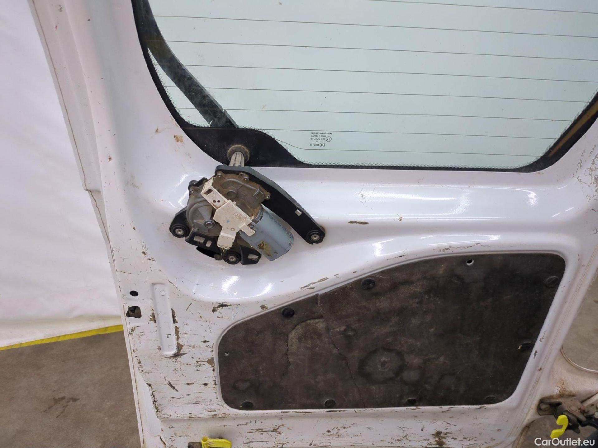  Peugeot  Partner  L1 Premium Pack 1.6 HDi 100CV BVM5 E6 #6