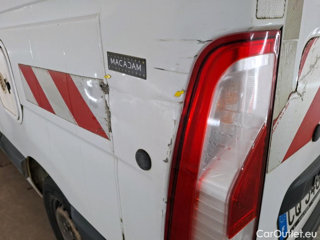  Renault  Master RENAULT  VU 4p Fourgon CA-CF F3500 L2H2 dCi 125 #20