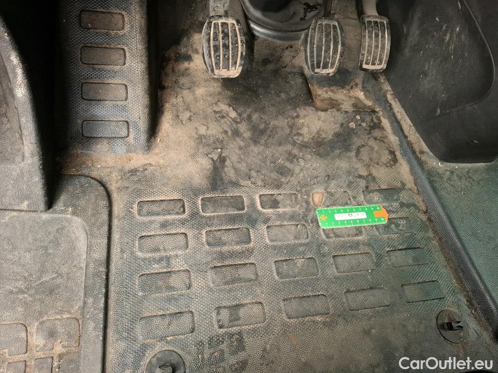  Peugeot  Expert  Fourgon Premium Standard 1.5 HDi 120CV BVM6 E6dT #39