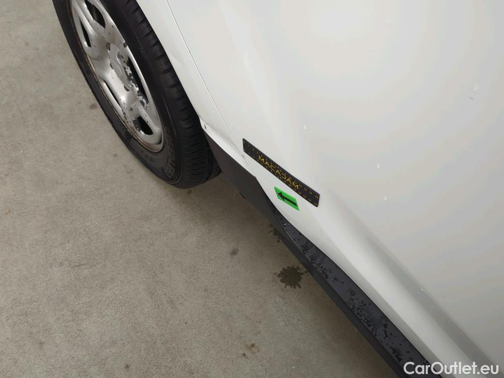  Dacia  Duster 1.5 Blue dCi 115CP Comfort 4WD #17