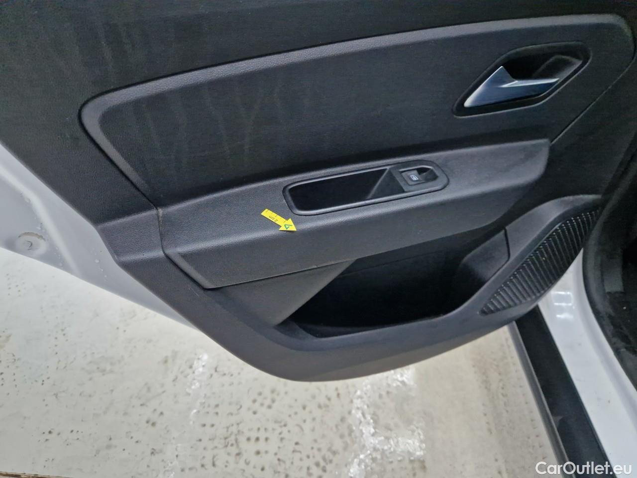  Dacia  Duster 1.5 Blue dCi 115CP Comfort 4WD #32