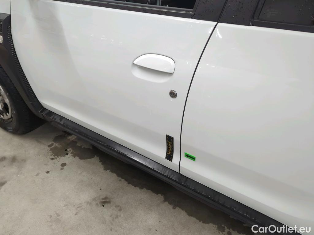  Dacia  Duster 1.5 Blue dCi 115CP Comfort 4WD #31