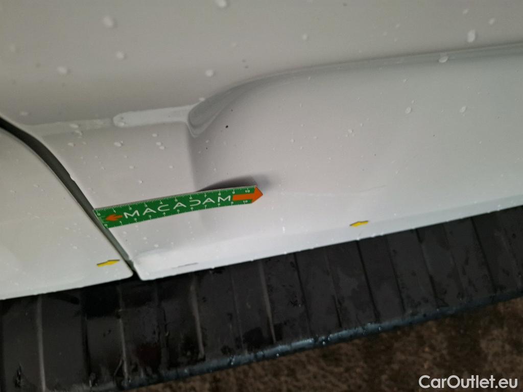  Renault  Trafic RENAULT   2019  4P  Fourgon tole FG GCF L1H1 1000 dCi 120 #18