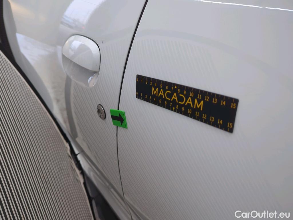  Dacia  Duster 1.5 Blue dCi 115CP Comfort 4WD #52