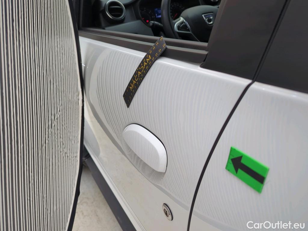  Dacia  Duster 1.5 Blue dCi 115CP Comfort 4WD #10