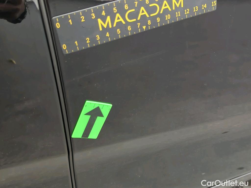  Bmw  Serie 2 1.5 216d Advantage #27