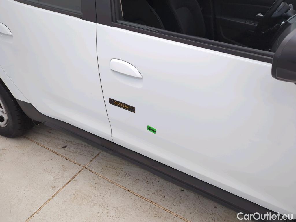  Dacia  Duster 1.5 Blue dCi 115CP Comfort 4WD #19