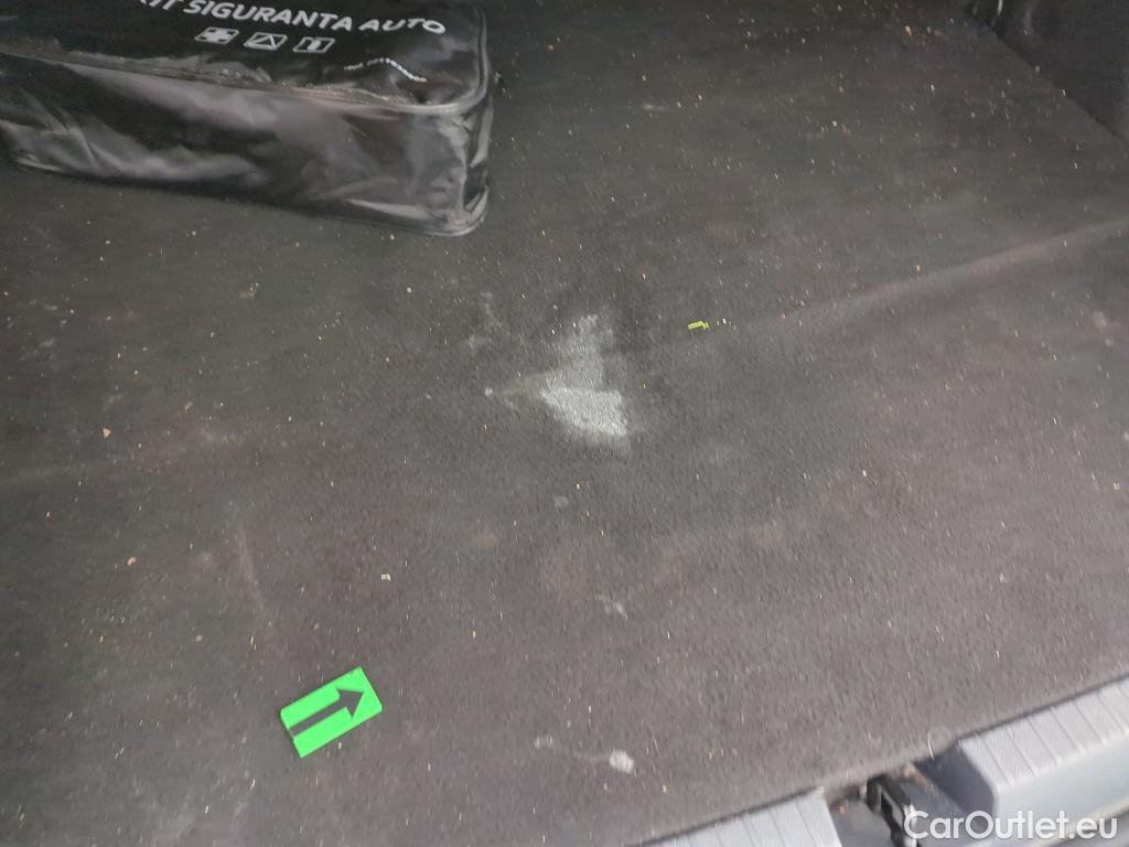  Dacia  Duster 1.5 Blue dCi 115CP Comfort 4WD #32