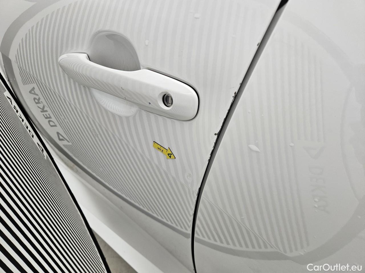  Toyota  Yaris 1.5 Hybrid Eco HYB Auto #1