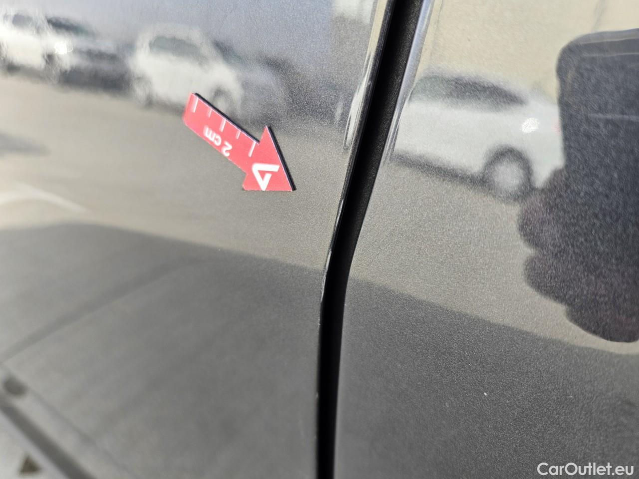  Jeep  Cherokee 1.3 T PHEV 240 CP Summit AT6 4xe #2