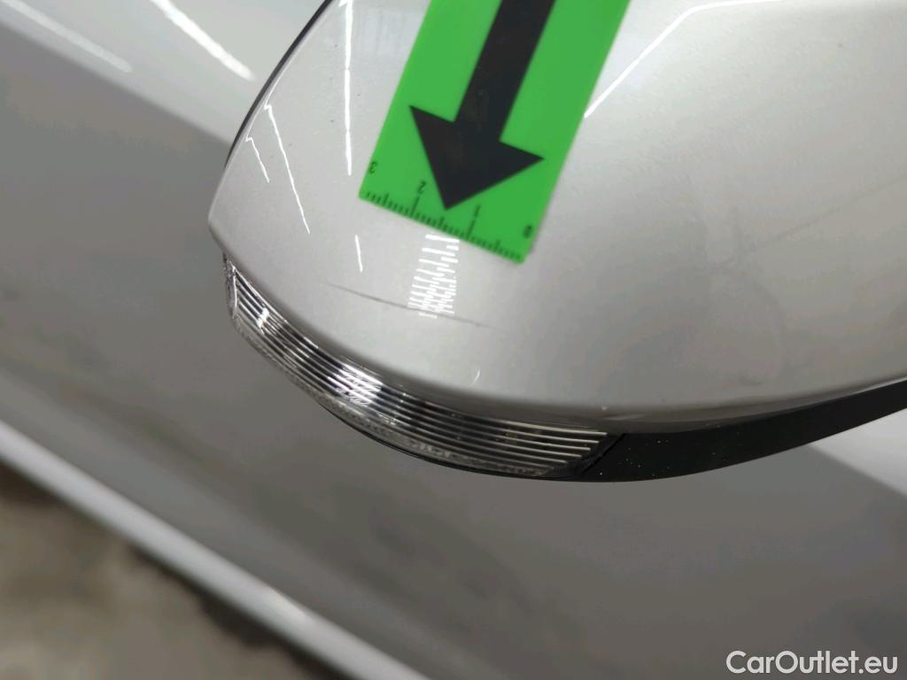  Toyota  Corolla 1.8 Hybrid Dynamic HSD TS E-CVT #10