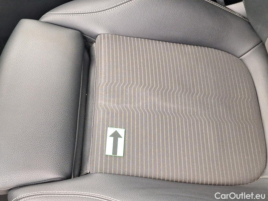  Mercedes  CLA-Klasse CLA 200 Coupé DCT #18