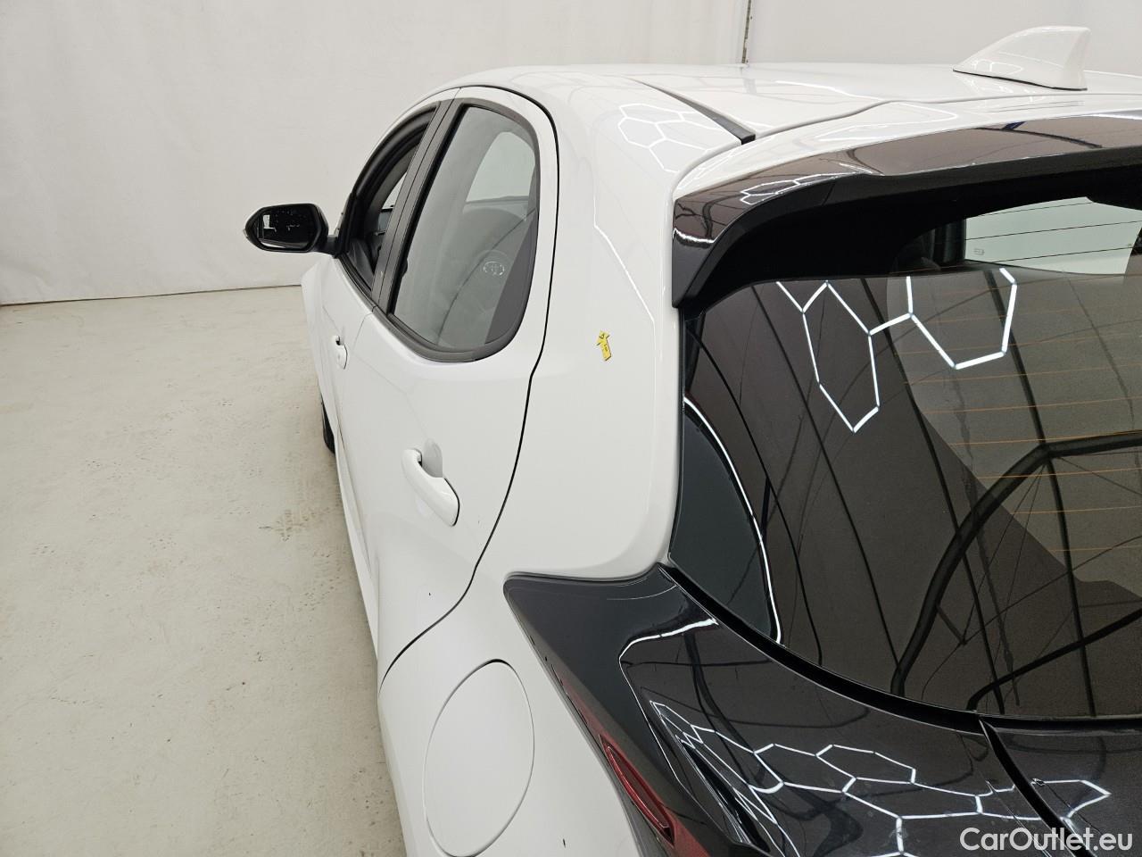  Toyota  Yaris 1.5 Hybrid Eco HYB Auto #32