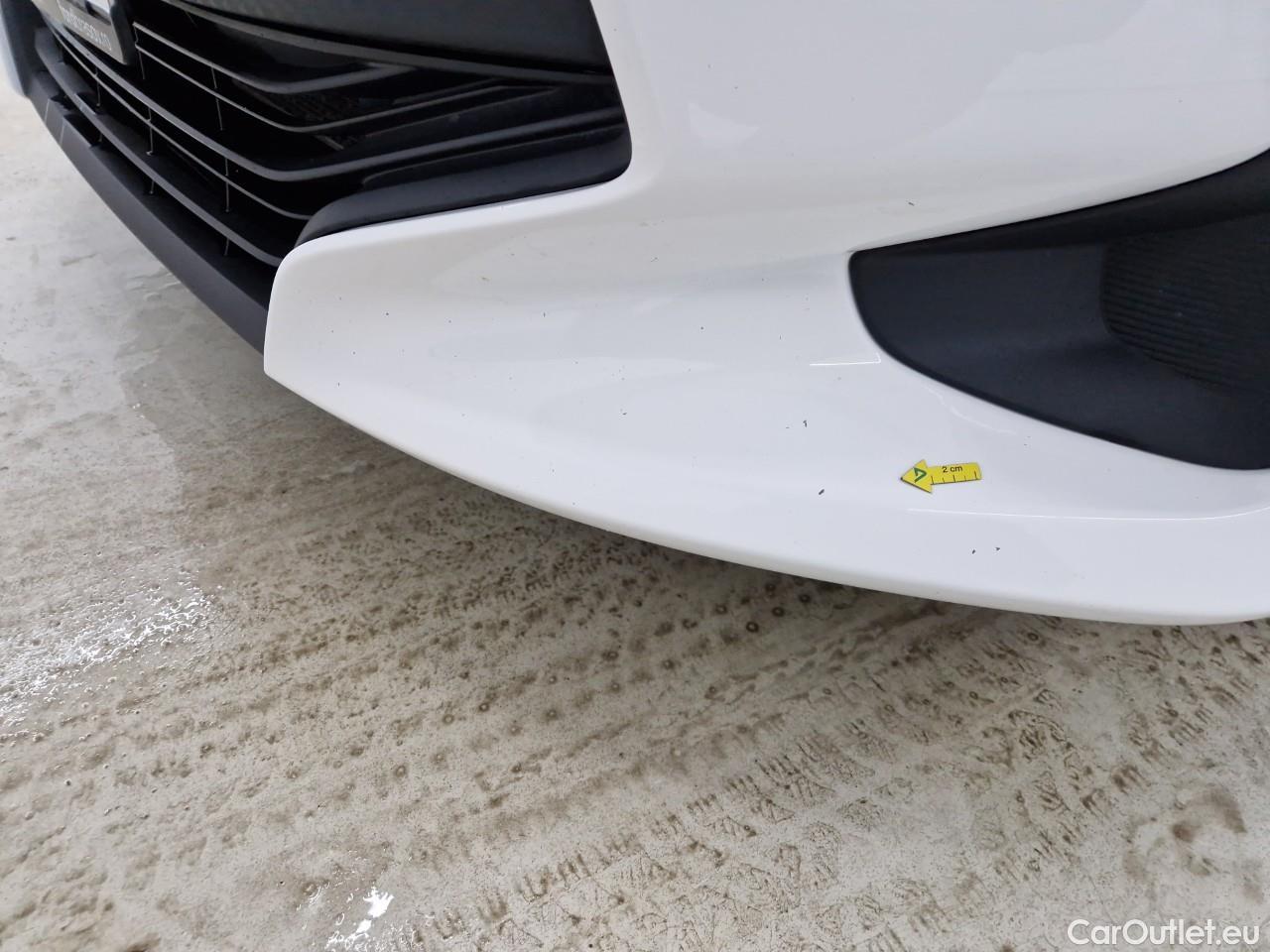  Toyota  Yaris 1.5 Hybrid Eco HYB Auto #5