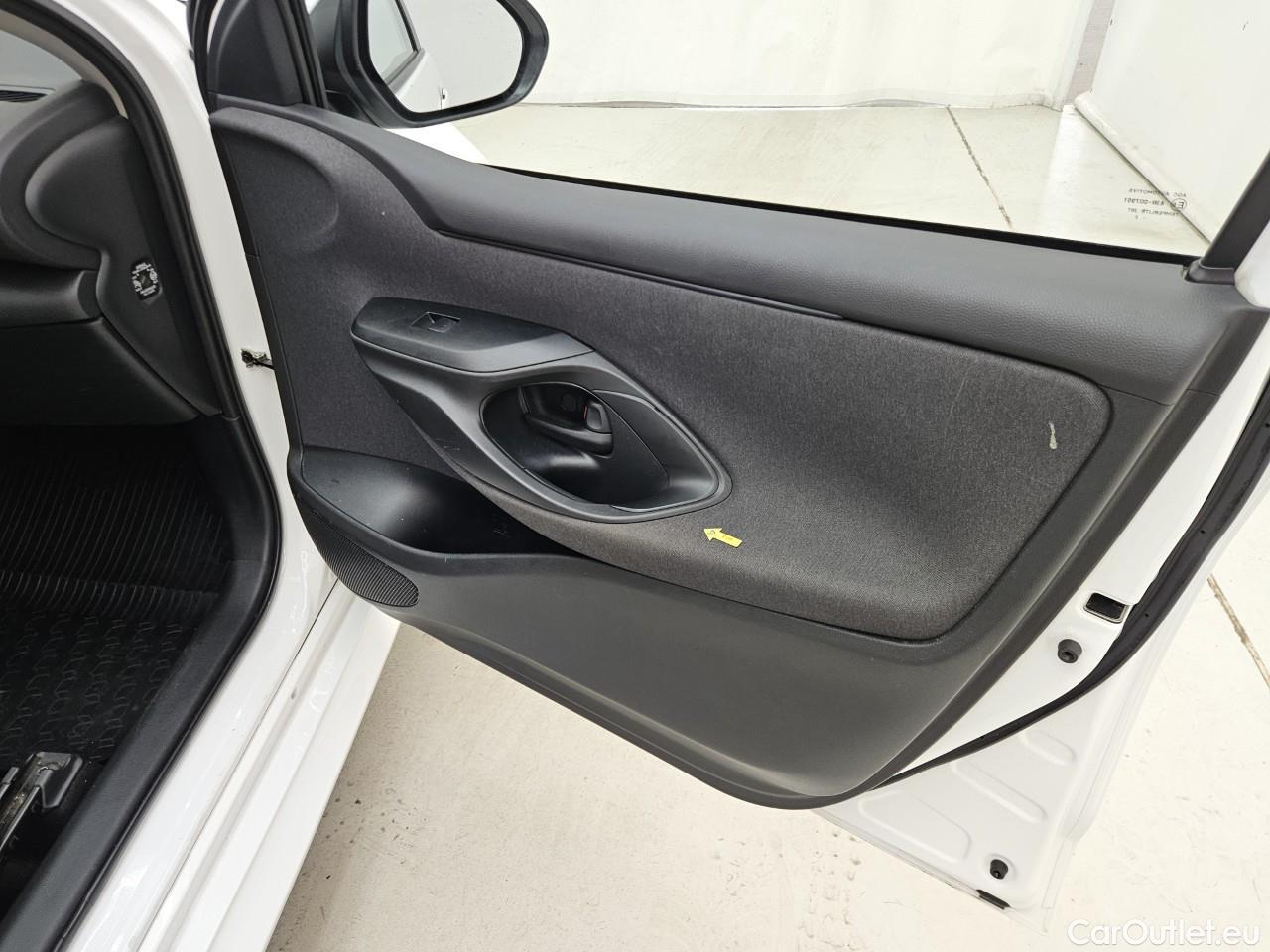  Toyota  Yaris 1.5 Hybrid Eco HYB Auto #47