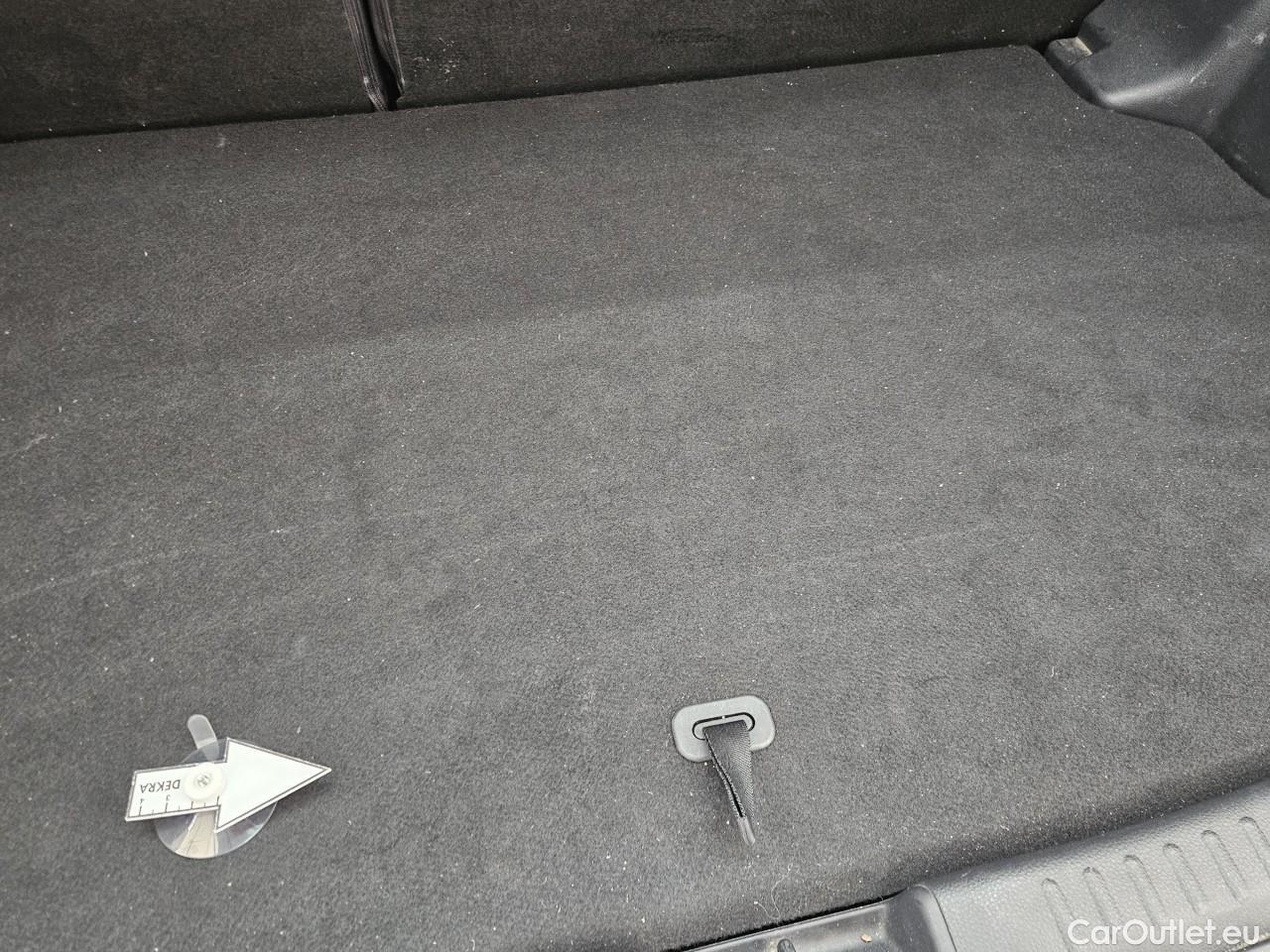  Toyota  Yaris 1.5 Hybrid Eco HYB Auto #54