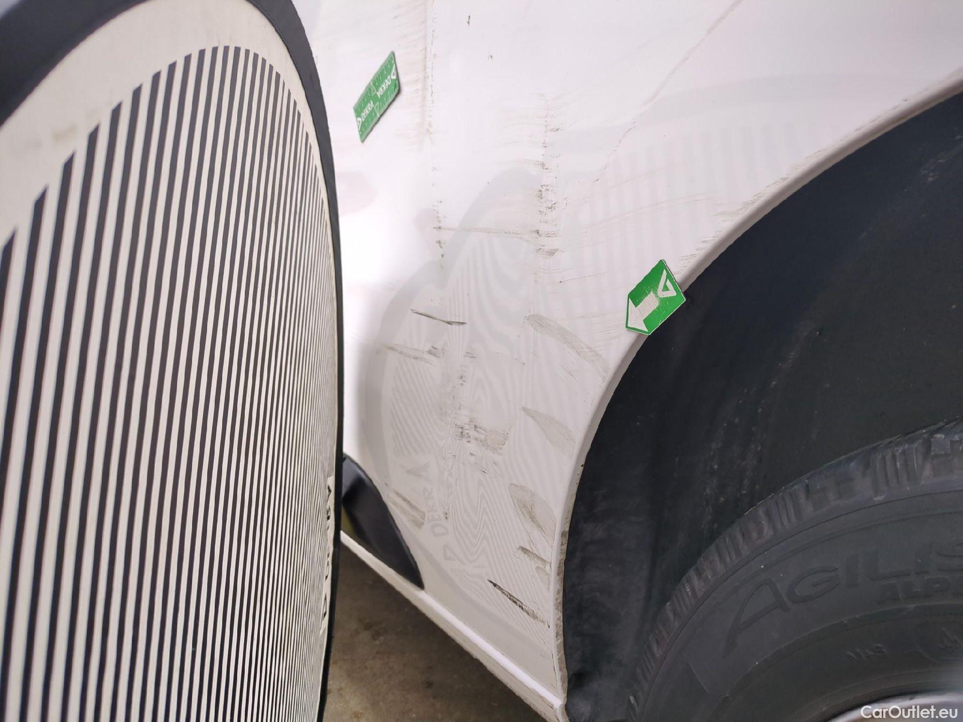  Peugeot  Expert PEUGEOT  VU 4p Fourgon 2.0 BlueHDi 120 S&S Standard Premium P. #26