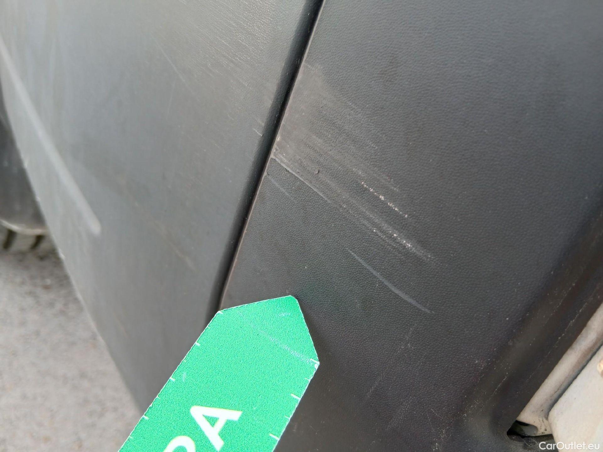  Ford  Transit FORD  / 2013 / 4P / furgón 350 96kW L3H2 Van Trend FWD #21