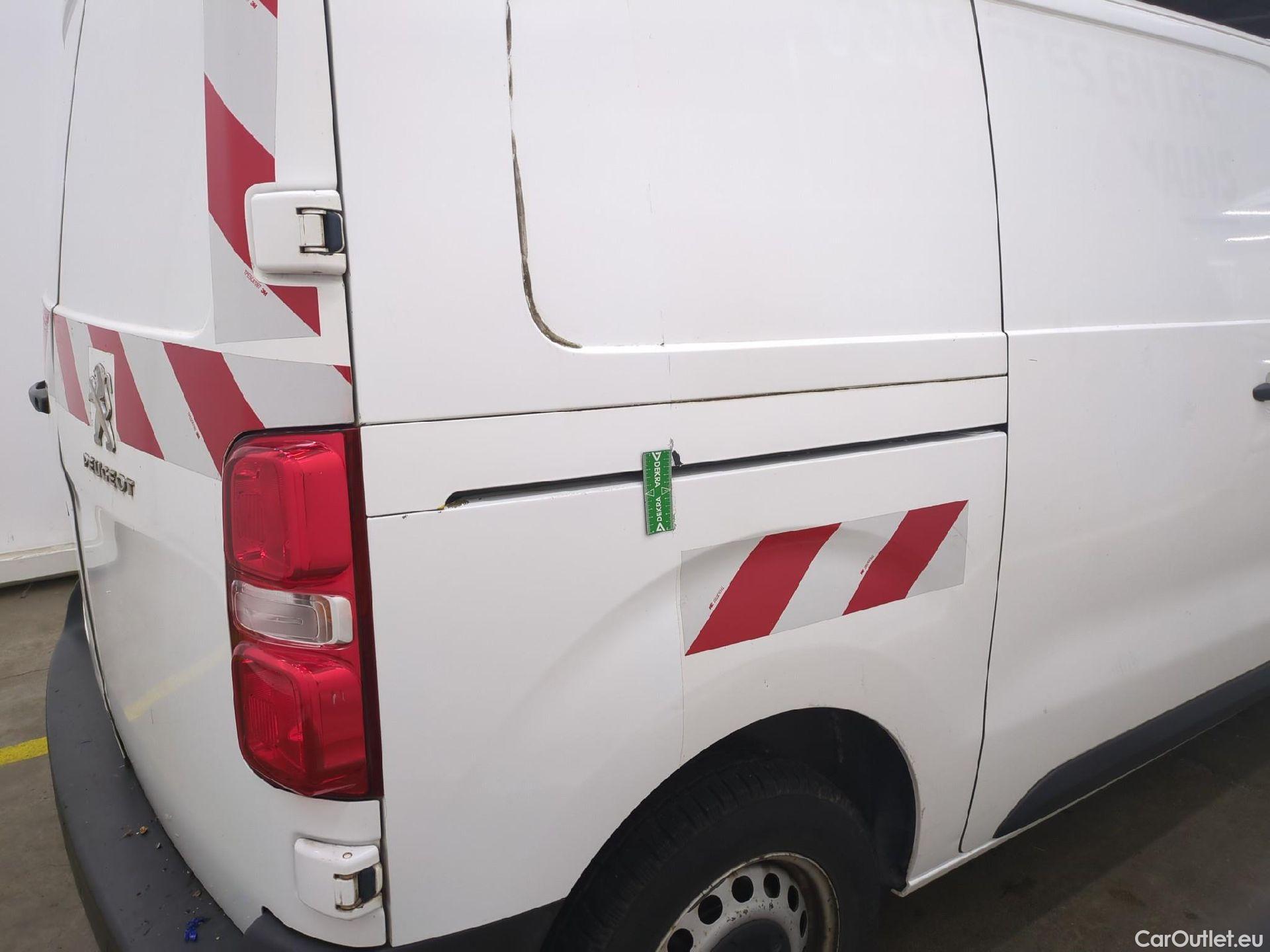  Peugeot  Expert PEUGEOT  VU 4p Fourgon 2.0 BlueHDi 120 S&S Standard Premium P. #44