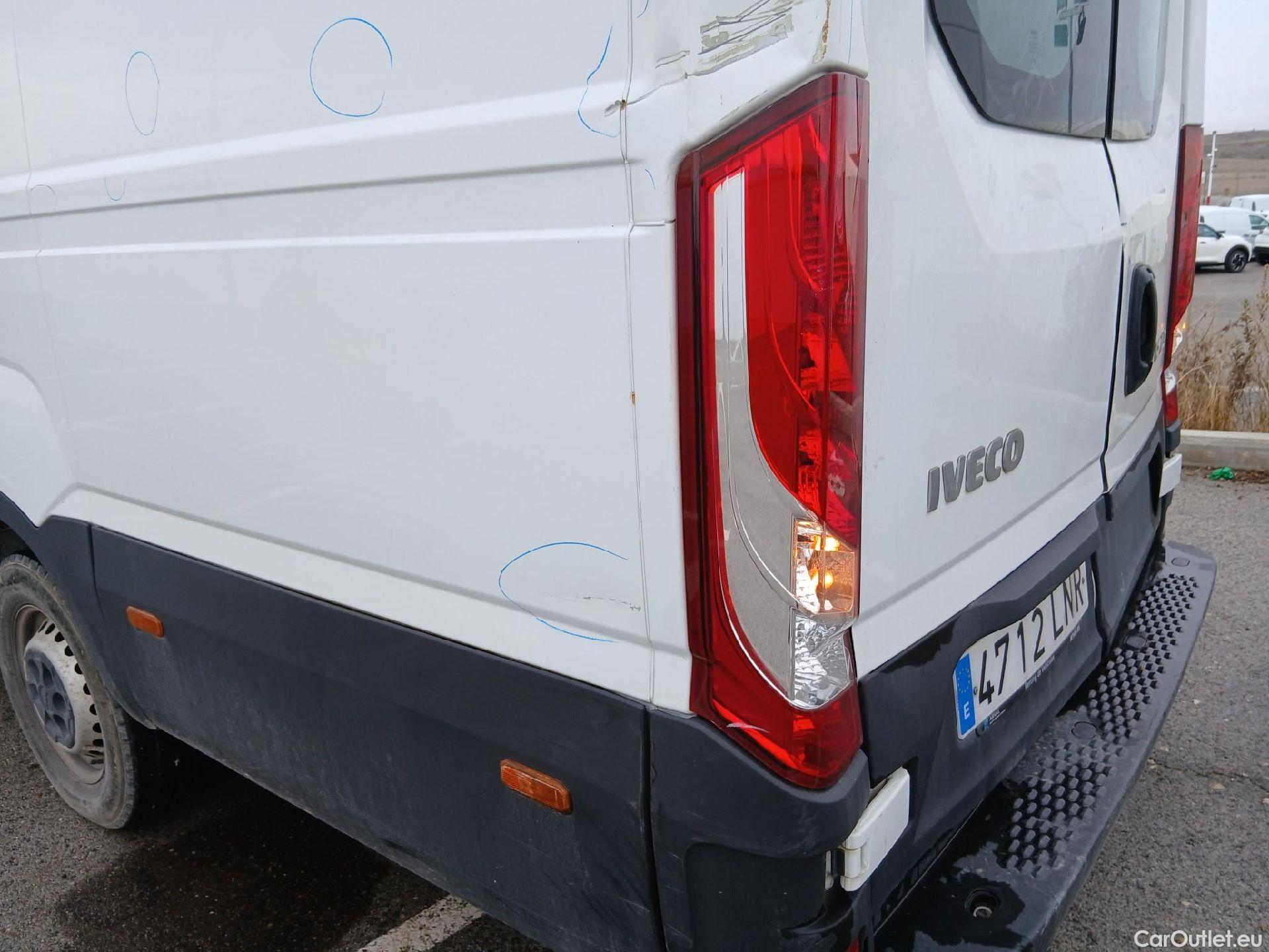  Iveco  Daily IVECO  / 2019 / 4P / combi 35S 14H V 4100/H2 16H M3 #17