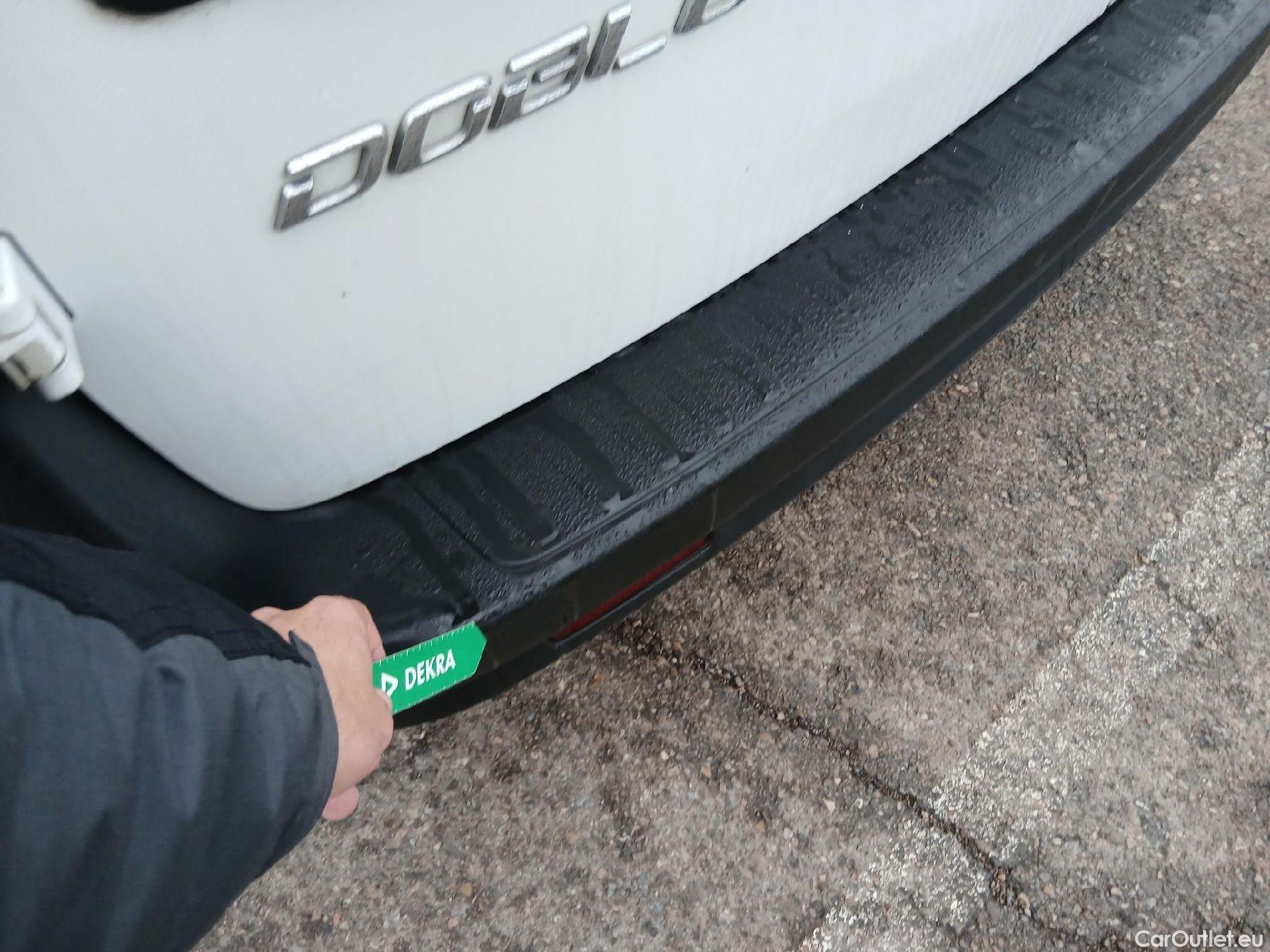  Fiat  Doblo FIAT Doblò Cargo/2015/4P/furgón derivado de turismo Cargo SX 1.3 Mjet 70 kW (95 CV) #18