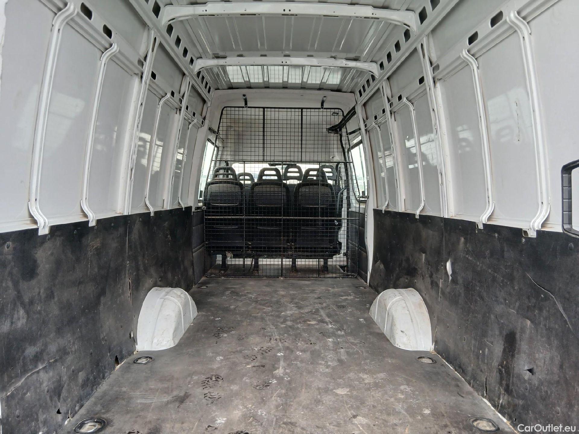  Iveco  Daily IVECO  / 2019 / 4P / combi 35S 14H V 4100/H2 16H M3 #64