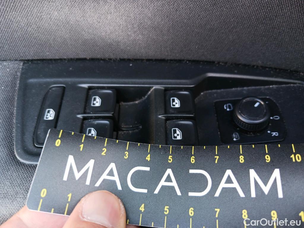  Volkswagen  Tiguan VOLKSWAGEN  / 2020 / 5P / todoterreno Life 2.0 TDI 110kW (150CV) DSG (AC2) #14