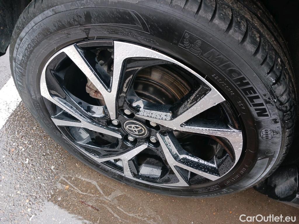  Toyota  C-HR TOYOTA  / 2019 / 5P / todoterreno 2.0 180H Advance #5