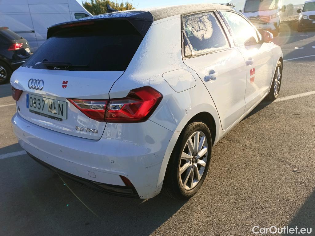  Audi  A1 Sportback AUDI A1 / 2018 / 5P / berlina con portón Sportback Advanced 30 TFSI 81kW (110CV) #2