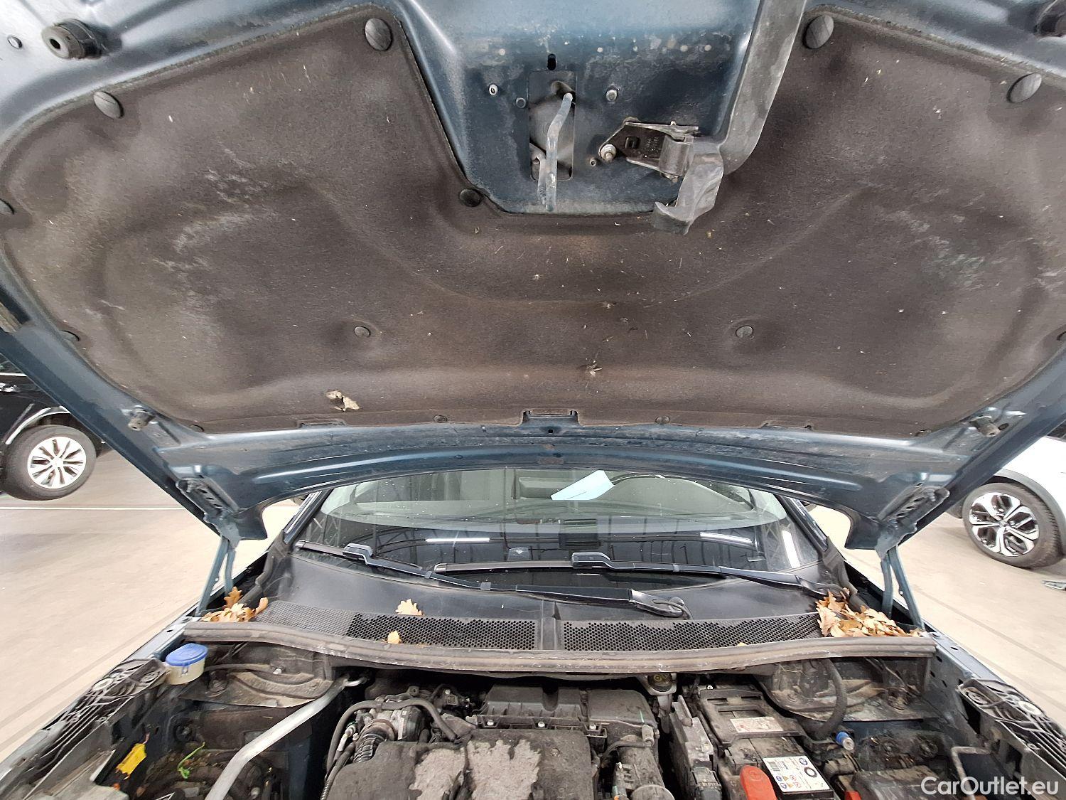  Peugeot  5008 Peugeot,  FL'20, Peugeot  1.5 BlueHDi 96kW S&S EAT8 Allure Pack #35