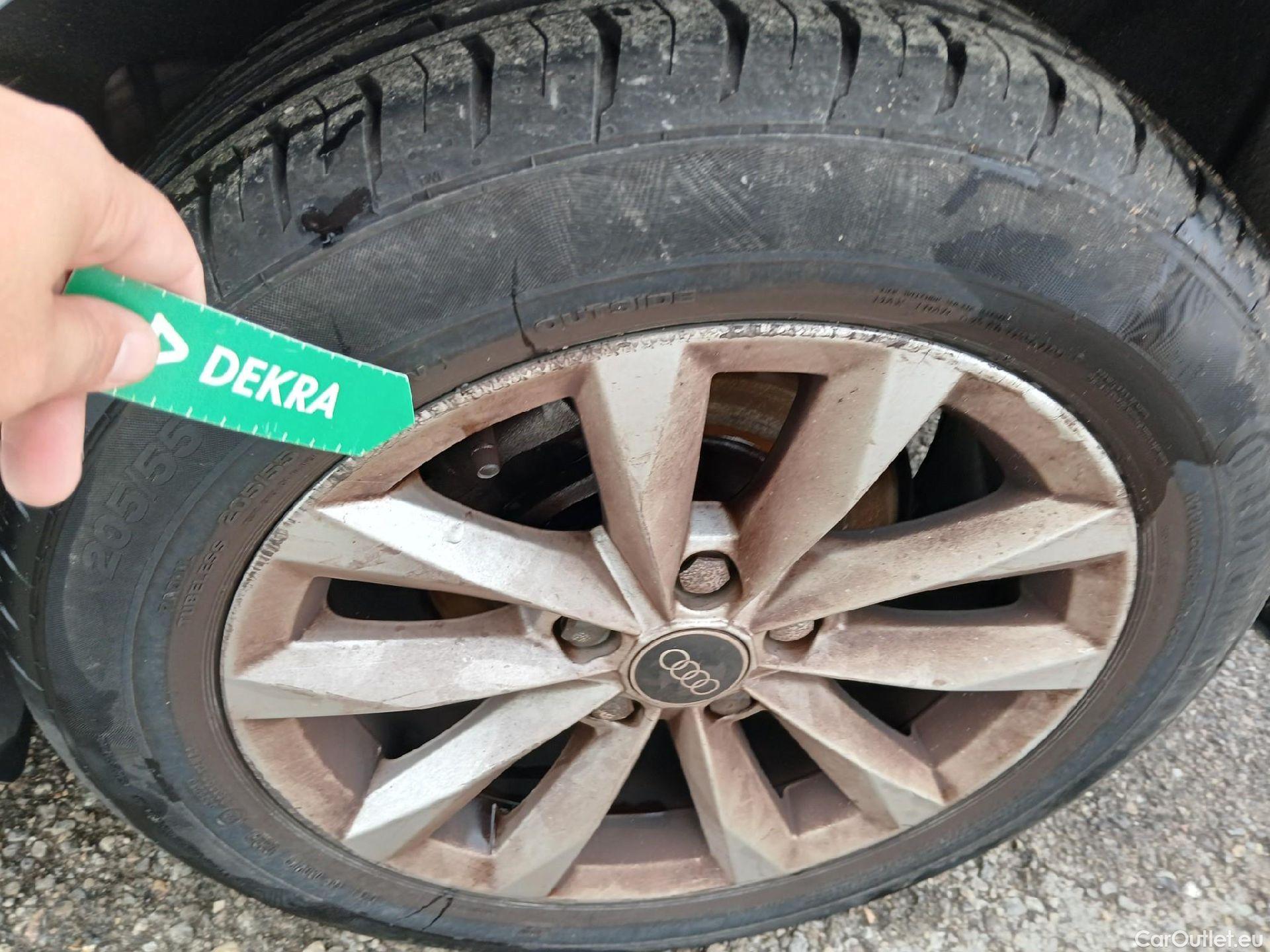  Audi  A3 AUDI  / 2020 / 5P / berlina con portón Sportback 30 TFSI 81kW (110CV) S tronic #30